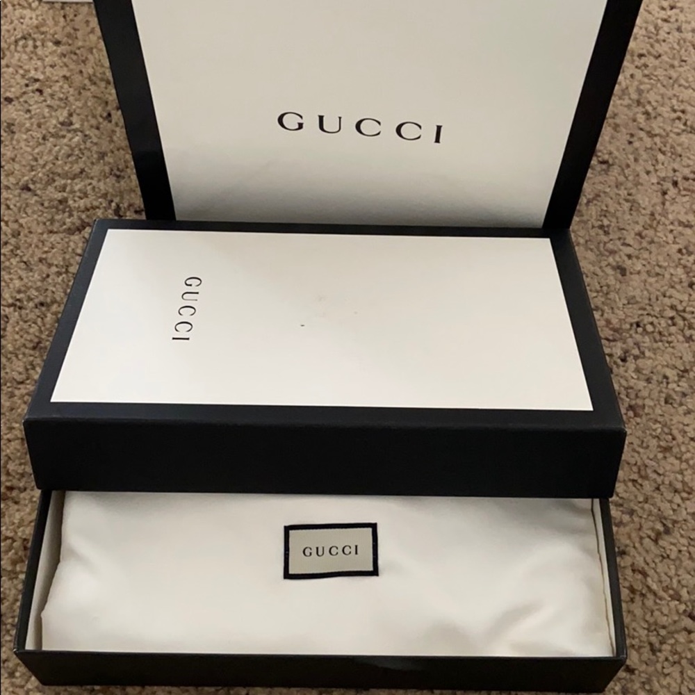Gucci Pouch - Picture 9 of 14